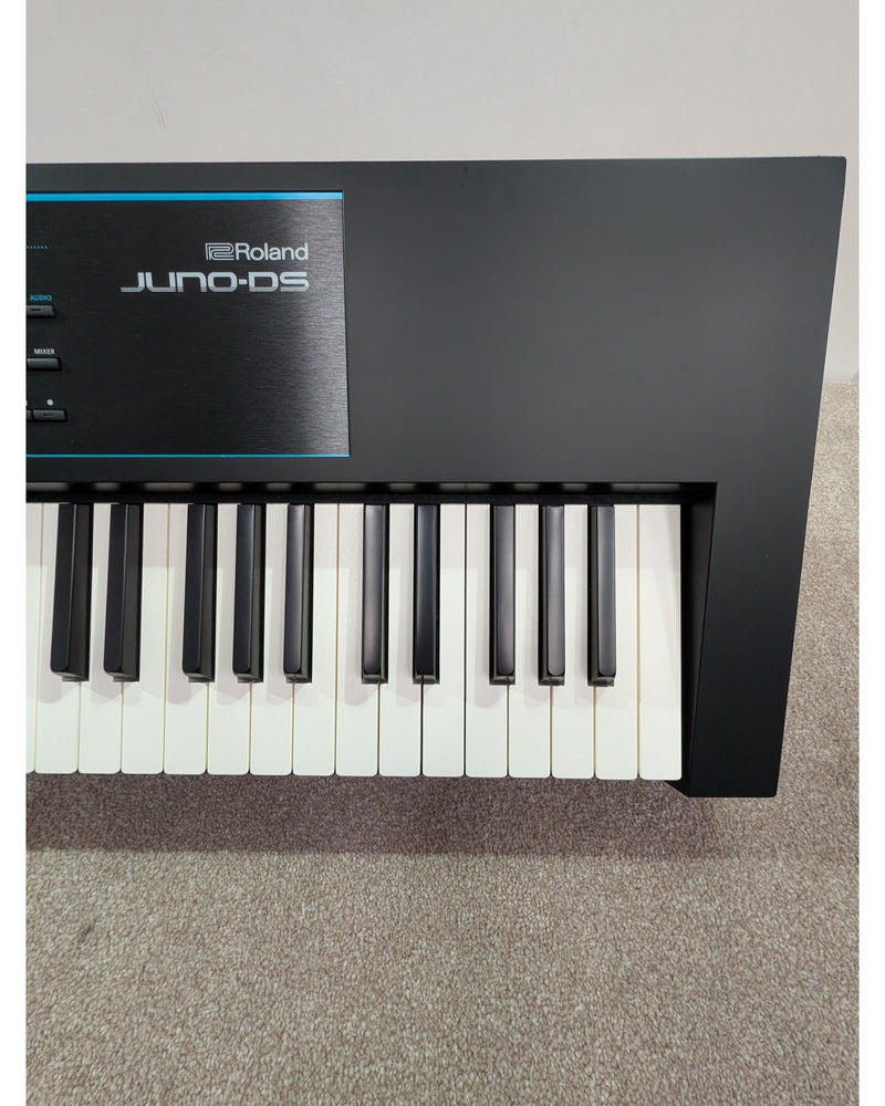 Roland JUNO-DS88 - Synthesizer - Black - Very Good w/ Soft cover & Power Supply - image 13