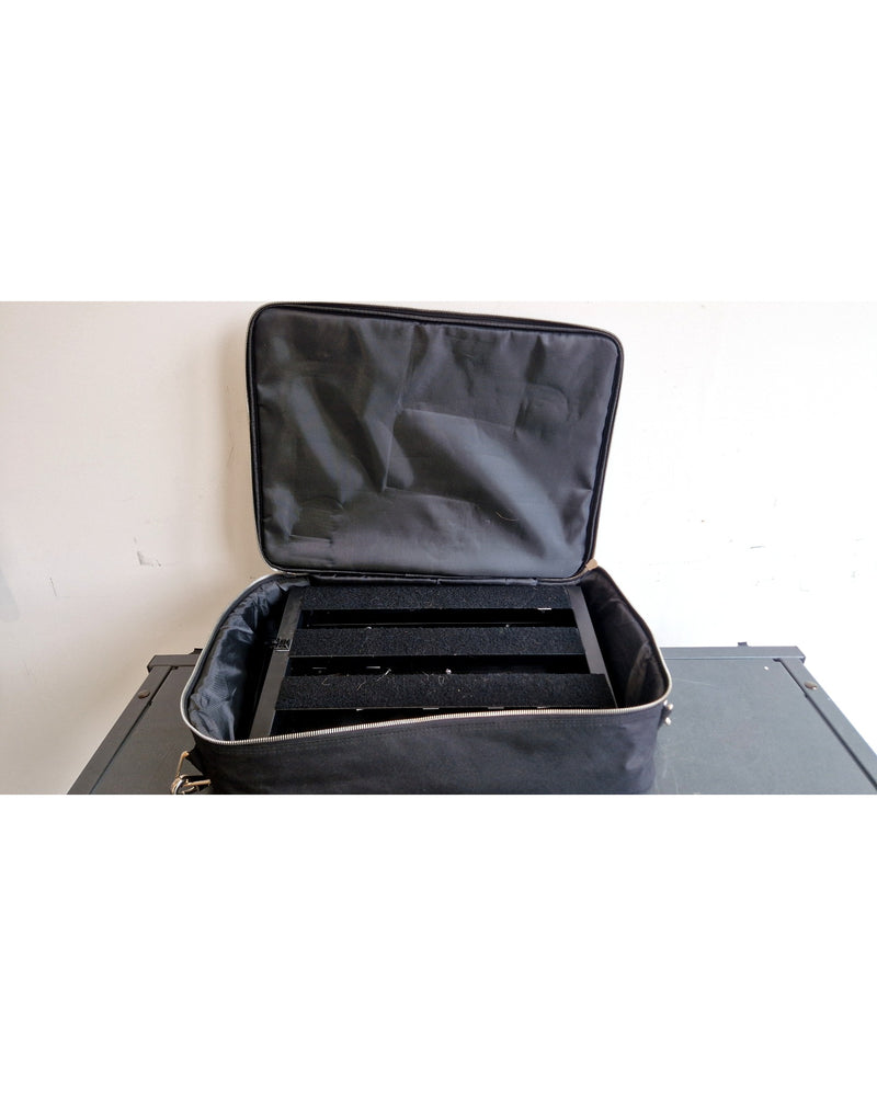 Pedaltrain classic JR - Pedal Board - Very Good w/ Soft Case - image 3