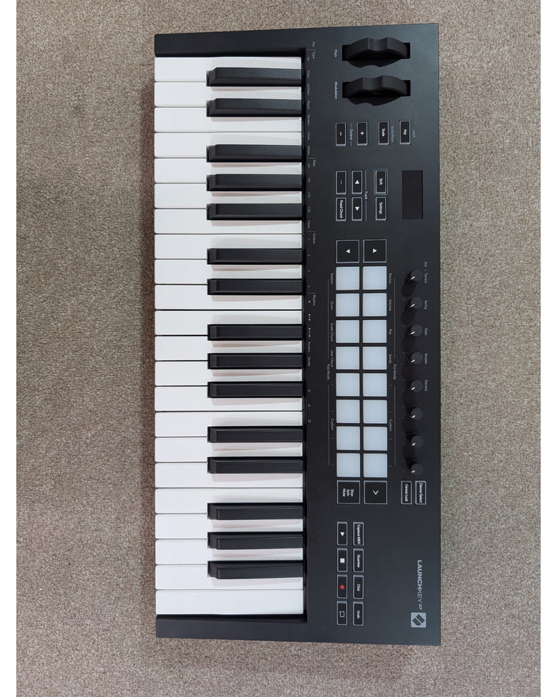 Novation Launchkey 37 - MIDI Controller - Excellent w/ Original Box & Manuals - image 2