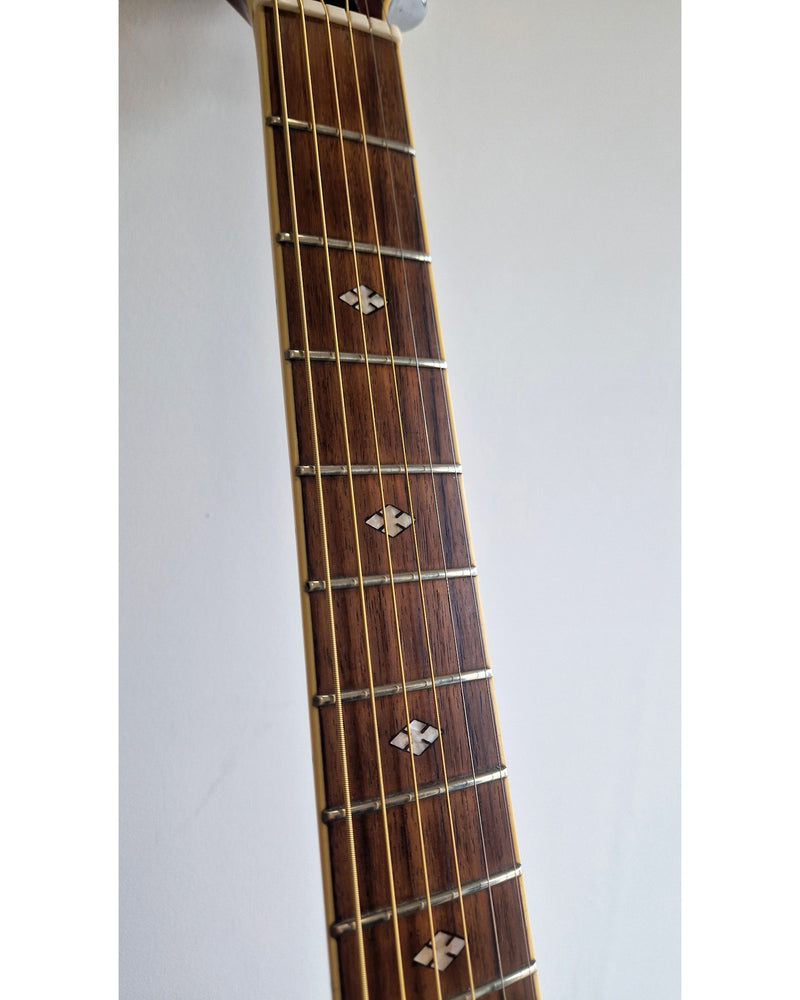 Washburn EA18TR Electro-Acoustic Guitar Red - Cutaway Design - Excellent - Refurbished - Image 12