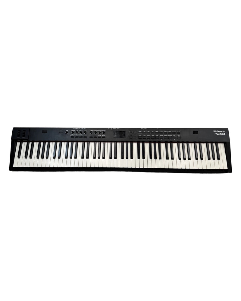 Roland RD-88 - Keyboard - Black - Excellent w/ Power Supply - image 1