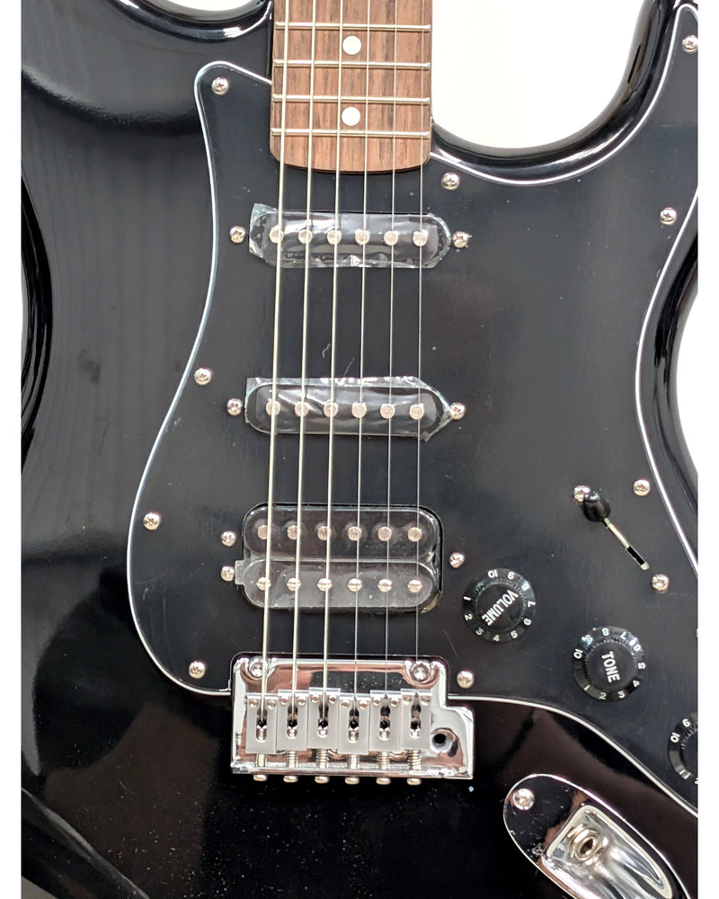 Fender Standard Stratocaster HSS - Electric Guitar - Black - Excellent - image 4