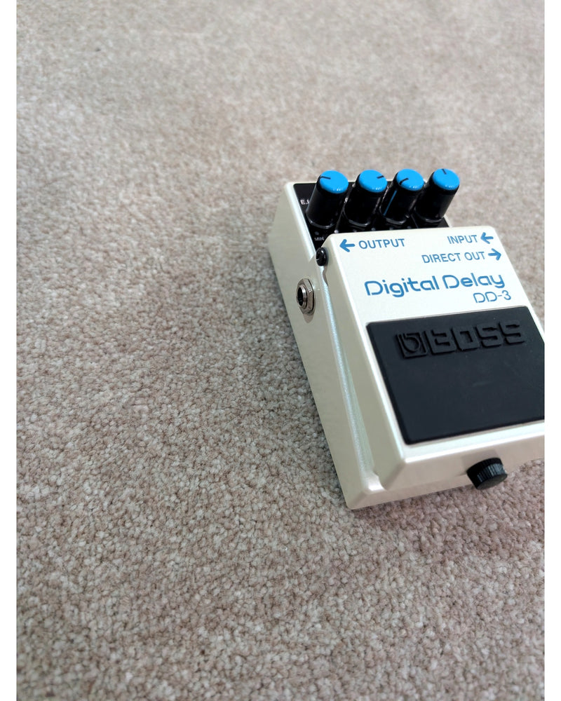 Boss DD-3 Digital Delay - Delay & Reverb Pedals - White - Like New - image 8