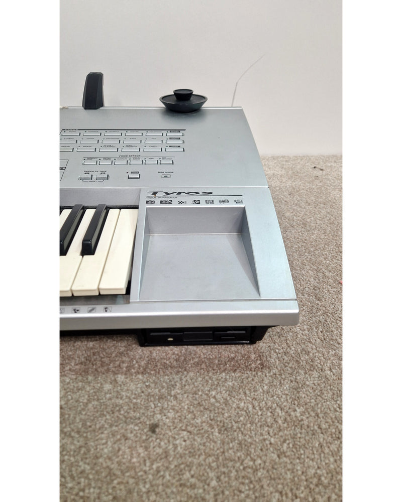 Yamaha Tyros - Keyboard - Silver - Very Good - image 19