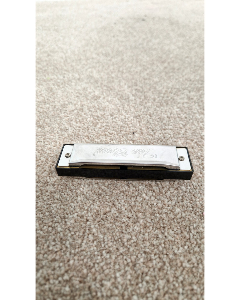 JHS The Blues Harmonica Key A - Like New w/ Hard Case - image 8
