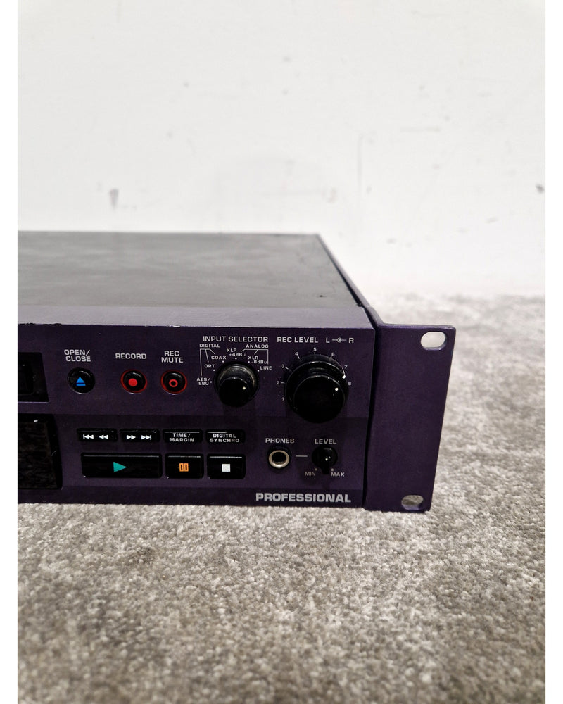 HHB CDR-850 - Compact Disc Recorder - Black - Spares or Repair - Image 12