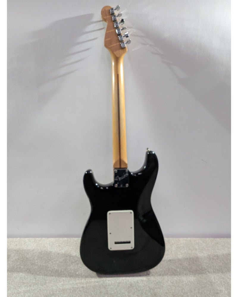 Fender Fender Stratocaster - Electric Guitar - Black - Good w/ Hard Case - image 6