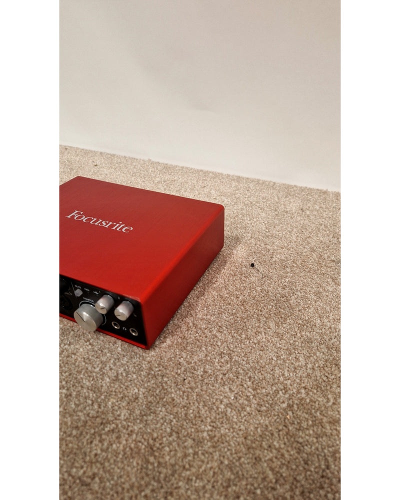 Focusrite Scarlett 18i8 2nd Gen - Audio Interface - Red - Good w/ Power Supply - image 7