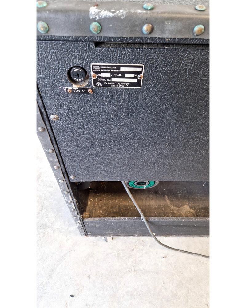 Roland Jazz Chorus 160 - Guitar Amplifiers - Good w/ wheels on - Image 14