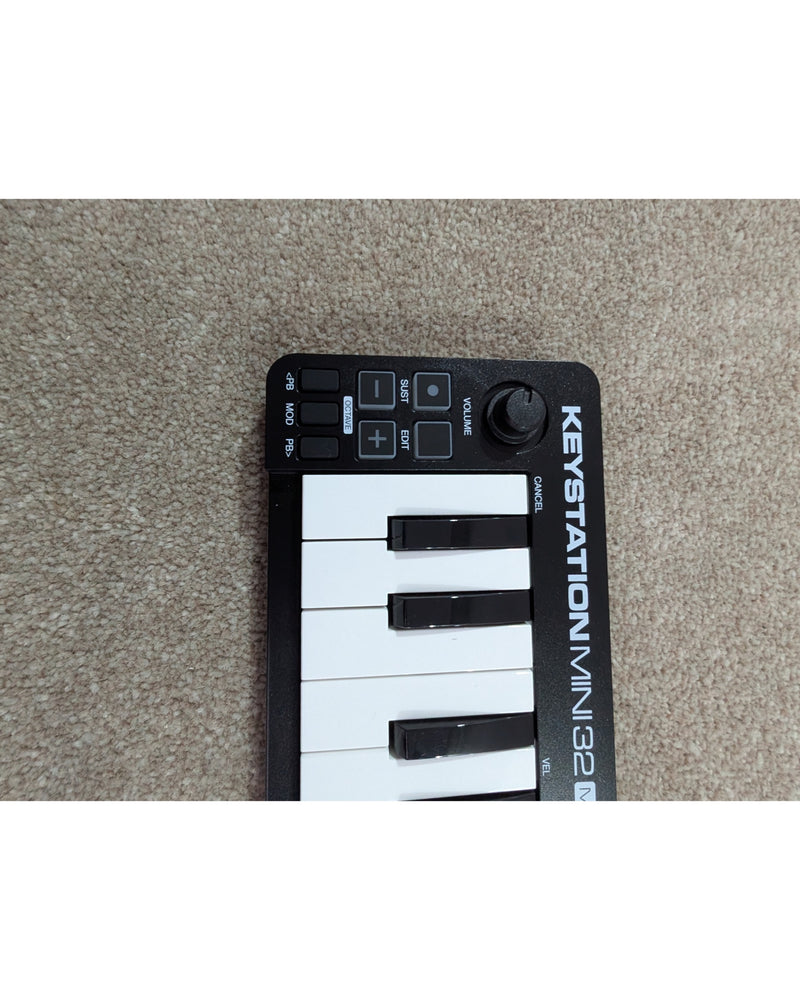 M-Audio Keystation Mini 32 MK3 - MIDI Controller - Black - Like New w/ Original Box - image 7