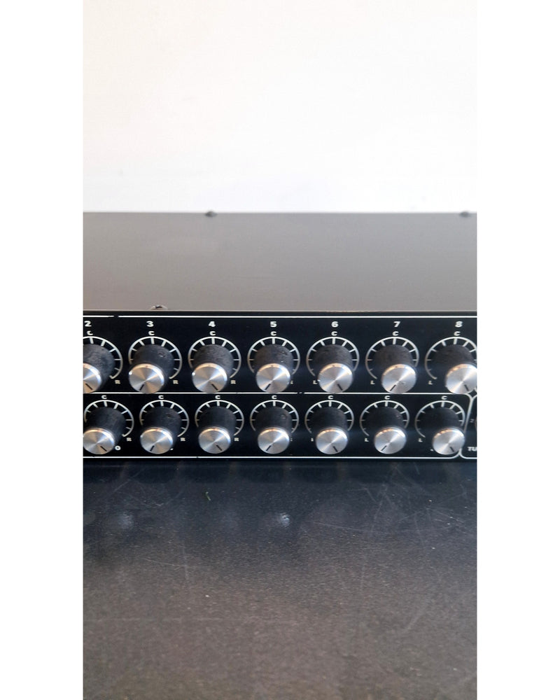 TL Audio Ebony Summer 16:2 - Mixer - Black - Very Good - Image 10