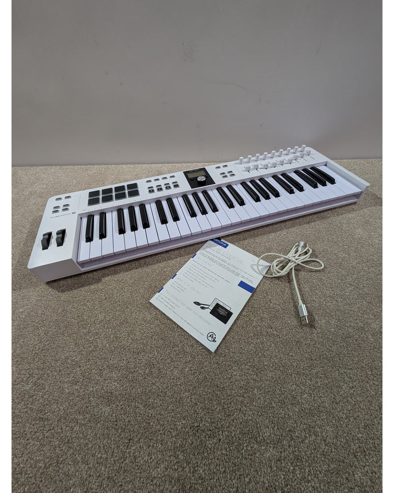 Arturia KeyLab Essential mk3 - MIDI Controller - White - Excellent - image 16