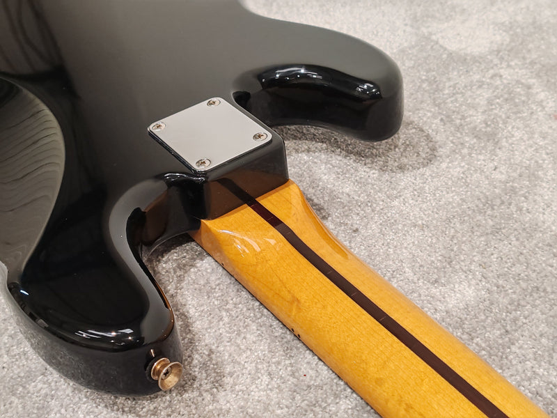 Vintage Tony Butler Signature V4 Bass Guitar, Black With Silverlining Hard Case - Image 9