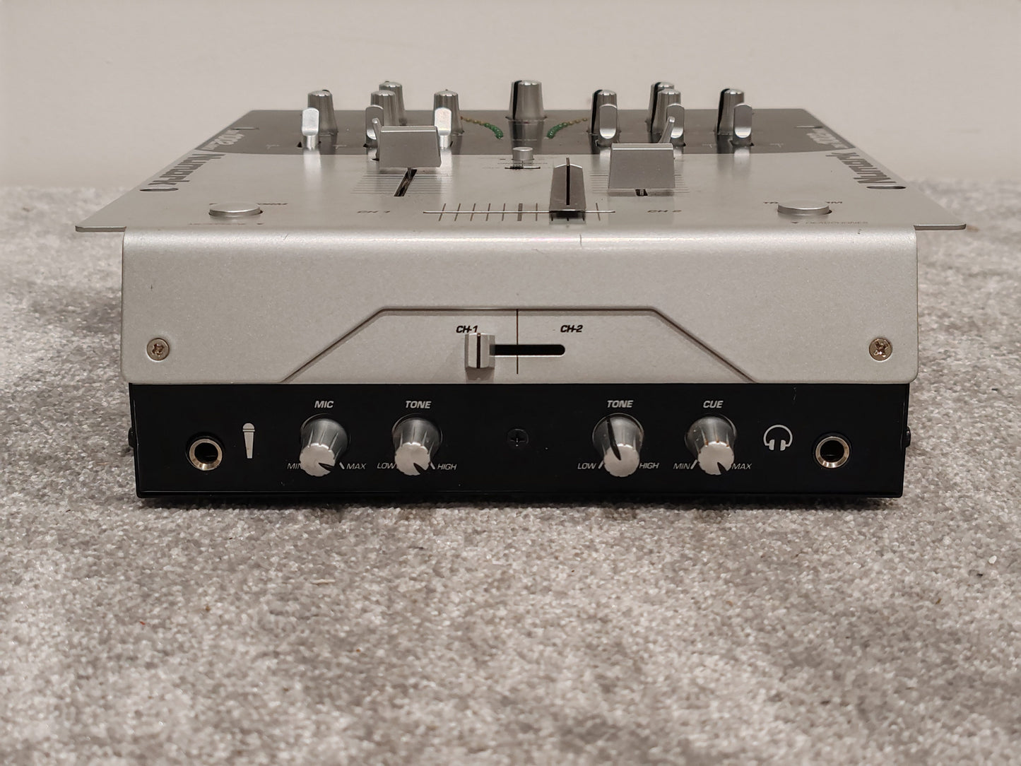 Numark DM1002 MKII - Two-Channel Professional DJ Mixer