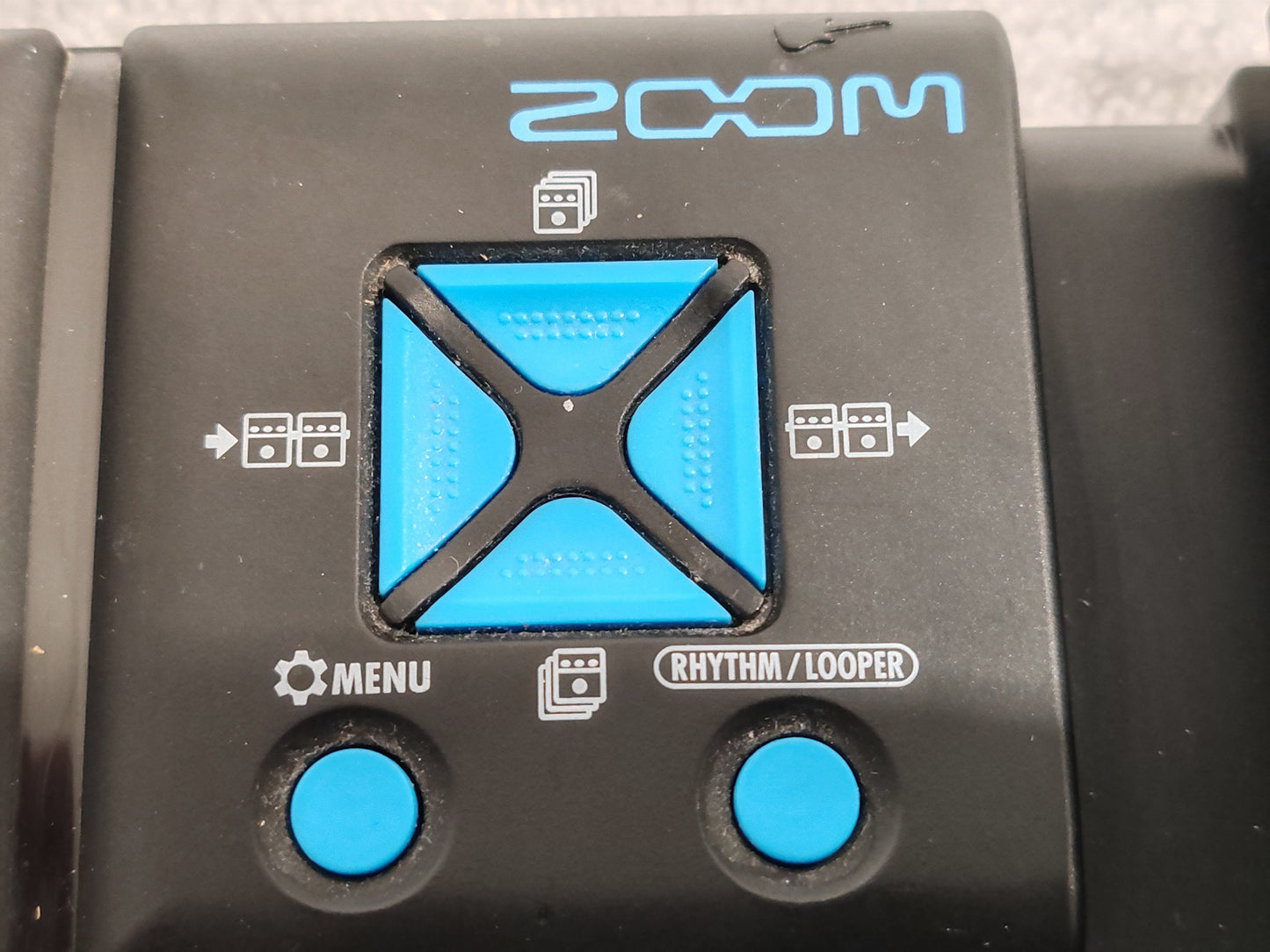 Zoom G1Xon Electric Guitar Multi Effects Pedal / Modeller With Expression Pedal