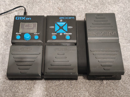 Zoom G1Xon Electric Guitar Multi Effects Pedal / Modeller With Expression Pedal