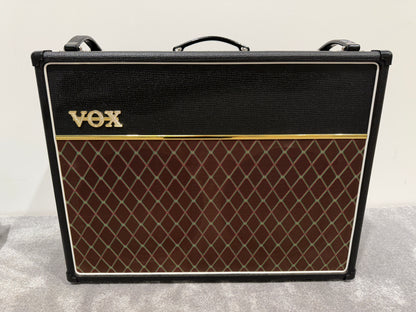 Vox AC15C2 Custom 2-Channel Guitar Amplifier - Combo Amp - w/ Original Box