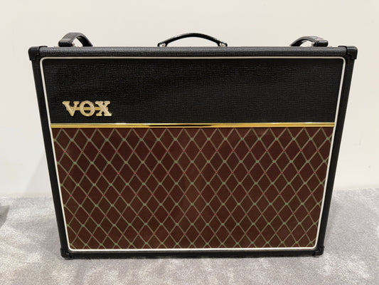Vox AC15C2 Custom 2-Channel Guitar Amplifier - Combo Amp - w/ Original Box