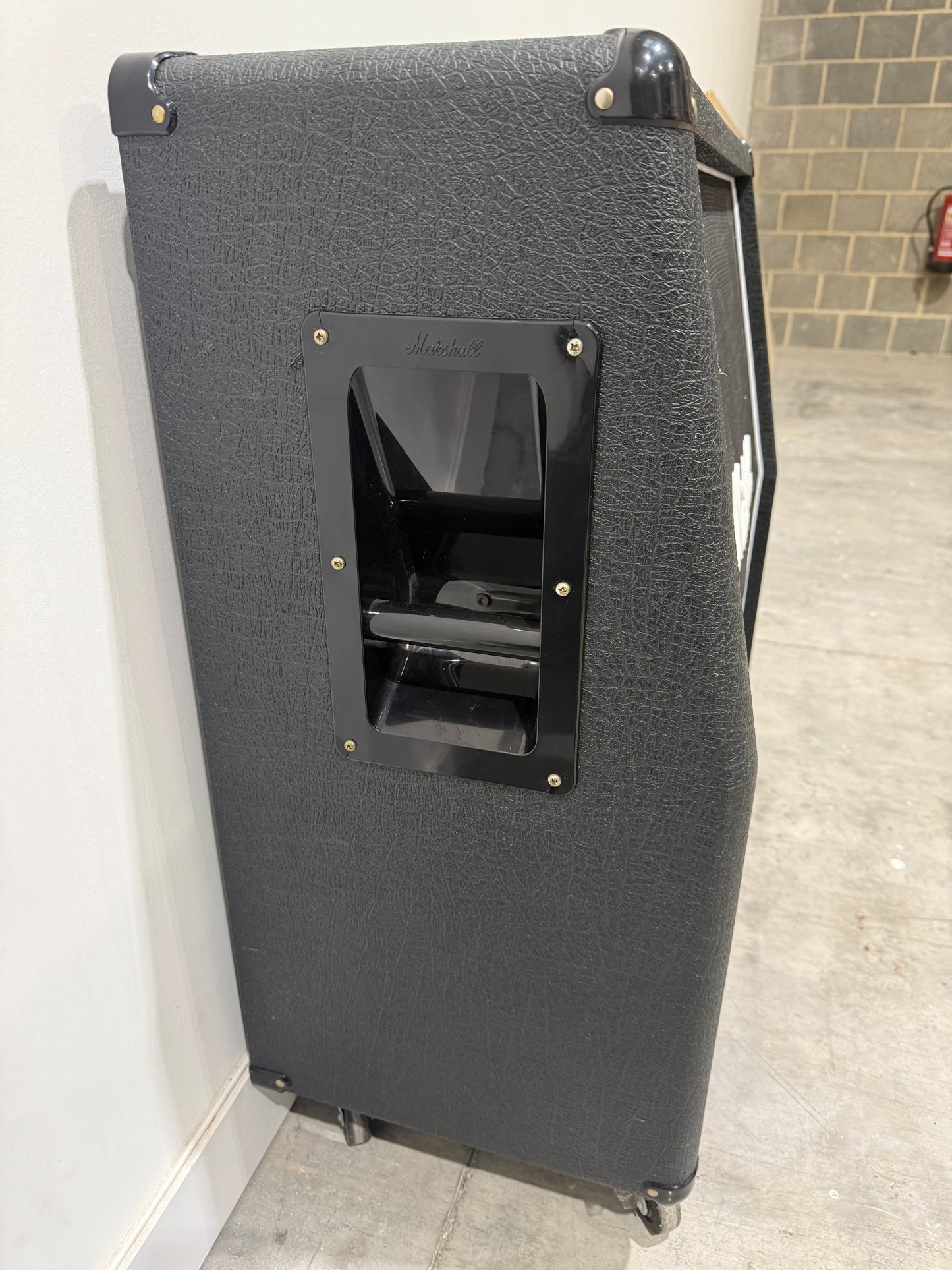 Marshall 1960 A - Lead - 4x12 Angled Guitar Cab