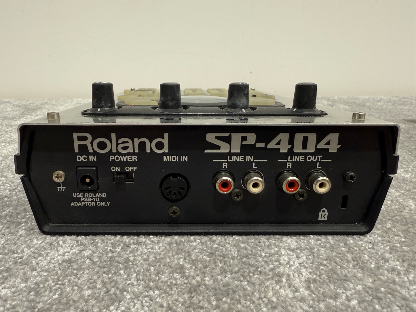 Roland SP-404 (MK1) Electronic Sampler  w/ Original Power Supply