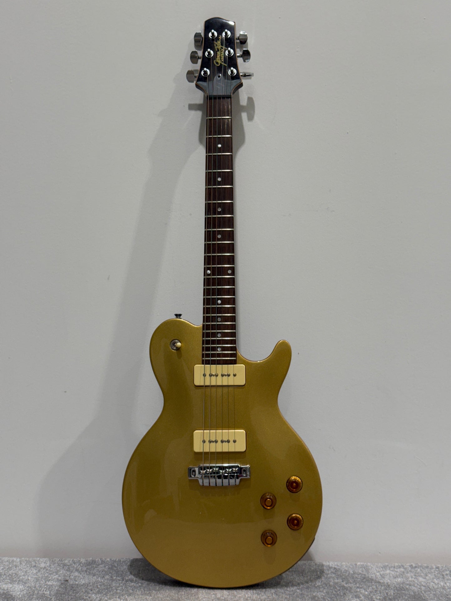 Line 6 James Tyler Variax JTV-59P Modelling Electric Guitar - Gold Top