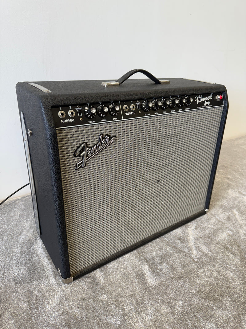 Fender '64 Vibroverb Custom Reissue Combo Amp – Hand-Wired, Excellent Condition, Vintage Tone - Image 6