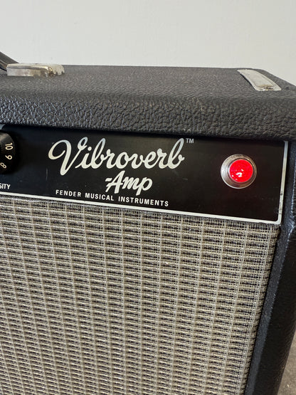 Fender '64 Vibroverb Custom Reissue Combo Amp – Hand-Wired, Excellent Condition, Vintage Tone