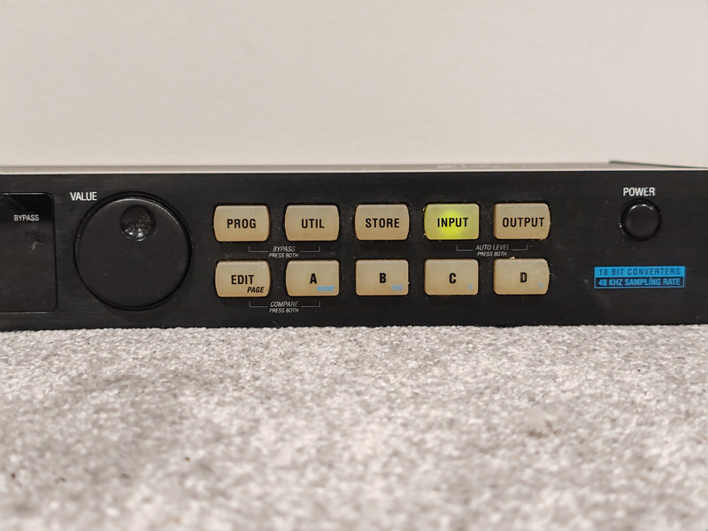 Alesis MidiVerb 4 - Advanced 18 Bit Fully Integrated Signal Processing - Image 3