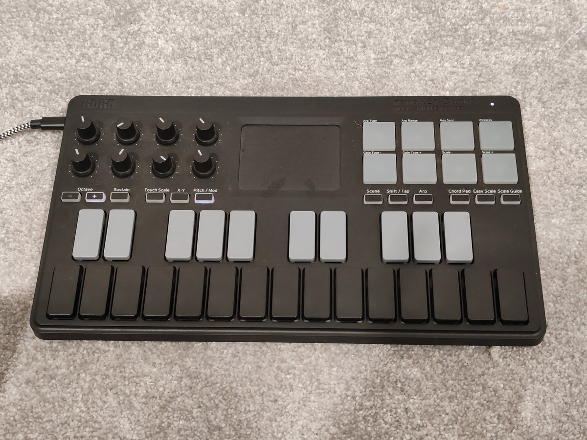 Korg nanoKey Studio - Compact Mobile MIDI Keyboard - 25 Keys