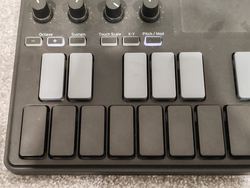 Korg nanoKey Studio - Compact Mobile MIDI Keyboard - 25 Keys - Image 9