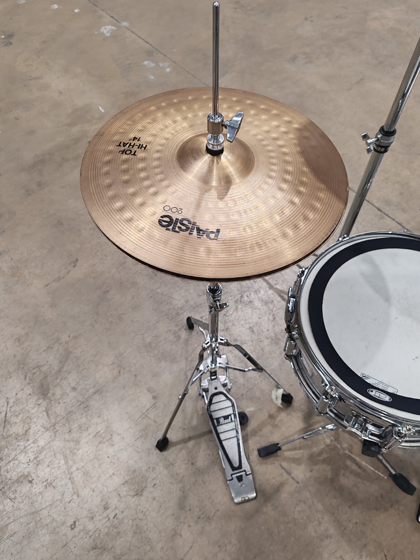 Tama Imperialstar 5 Piece Drumkit with 4 Piece Cymbal Set and Cowbell - Silver
