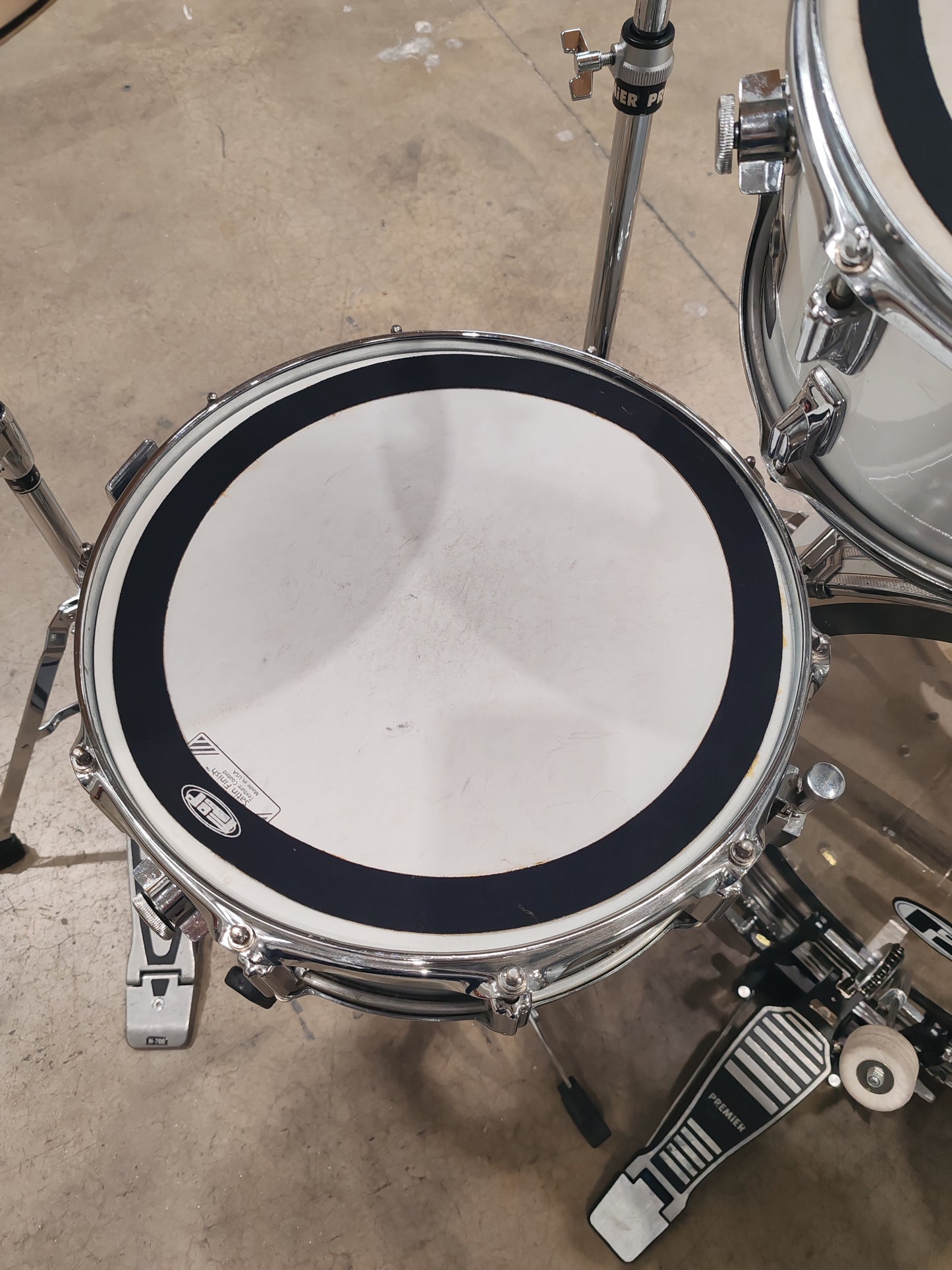 Tama Imperialstar 5 Piece Drumkit with 4 Piece Cymbal Set and Cowbell - Silver