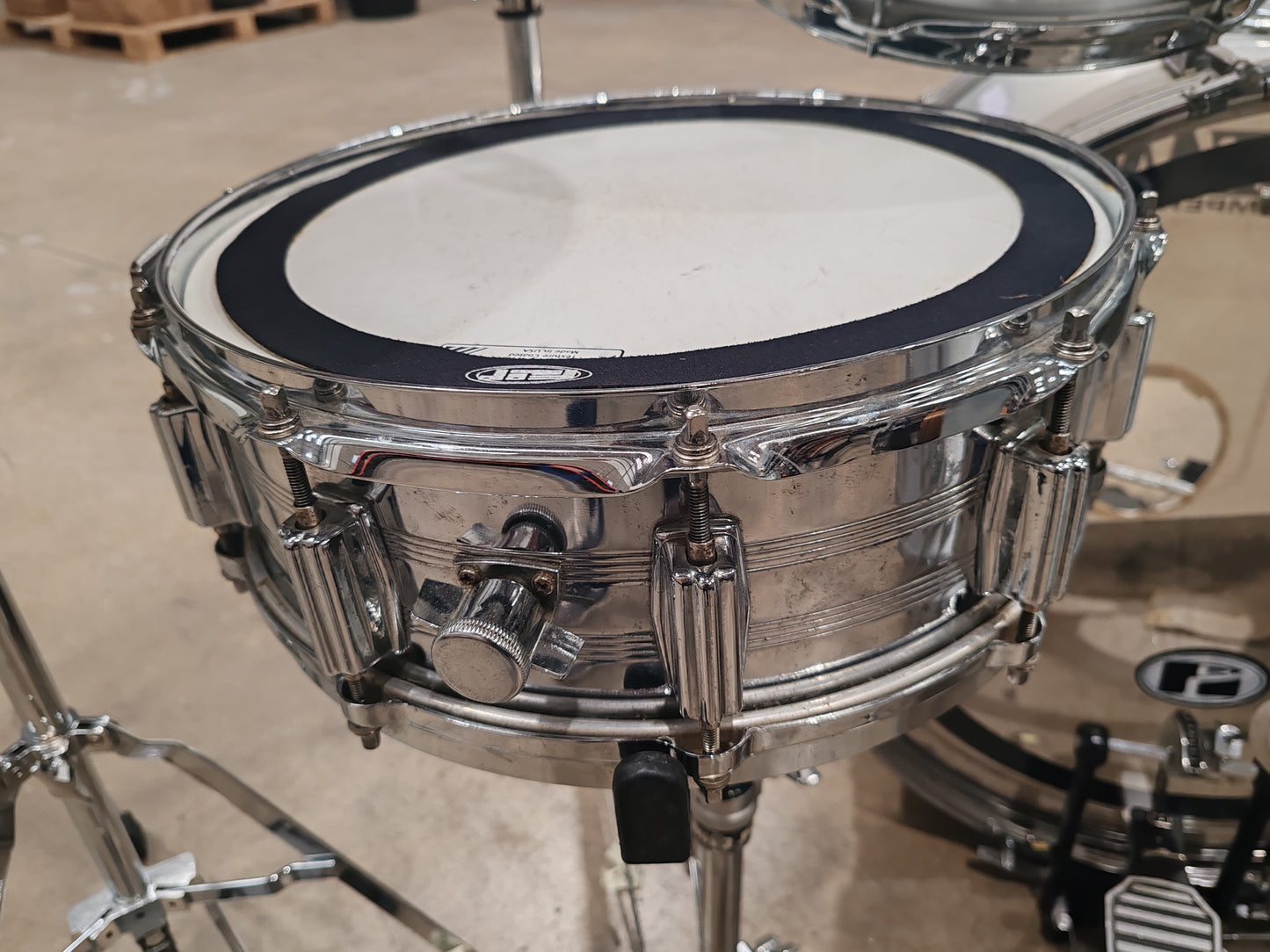 Tama Imperialstar 5 Piece Drumkit with 4 Piece Cymbal Set and Cowbell - Silver