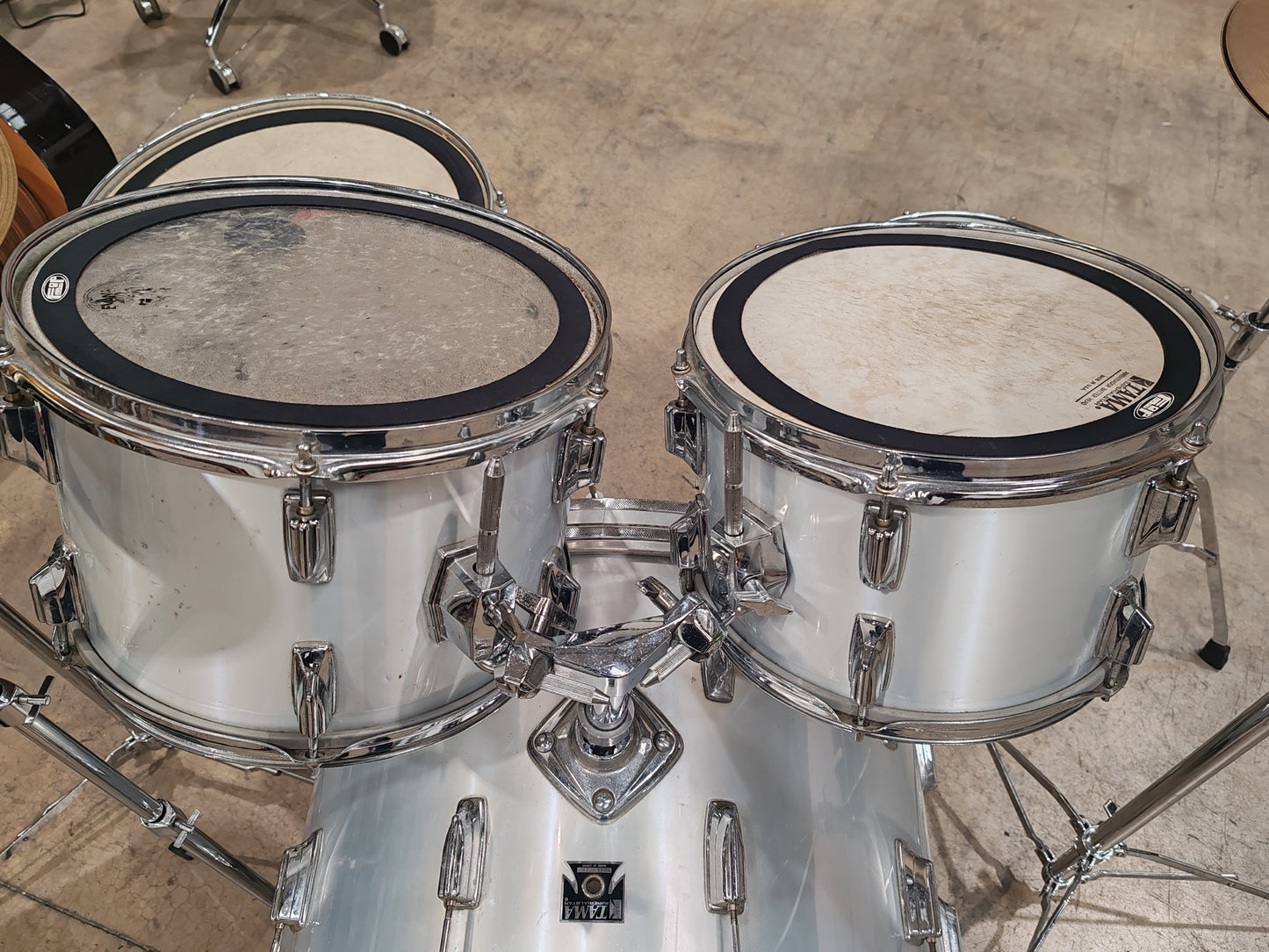 Tama Imperialstar 5 Piece Drumkit with 4 Piece Cymbal Set and Cowbell - Silver