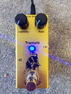 Tremolo Effects Pedal - True Bypass - Gold - Photo 2
