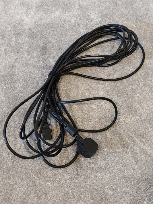 LINDY 10m UK Mains 3 Pin Plug to IEC C13 Power Cable