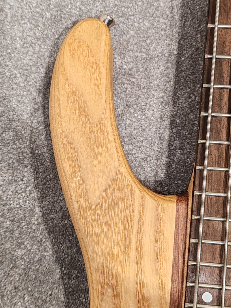 Blast Active 4 String Bass Guitar - High Quality Build - Image 9