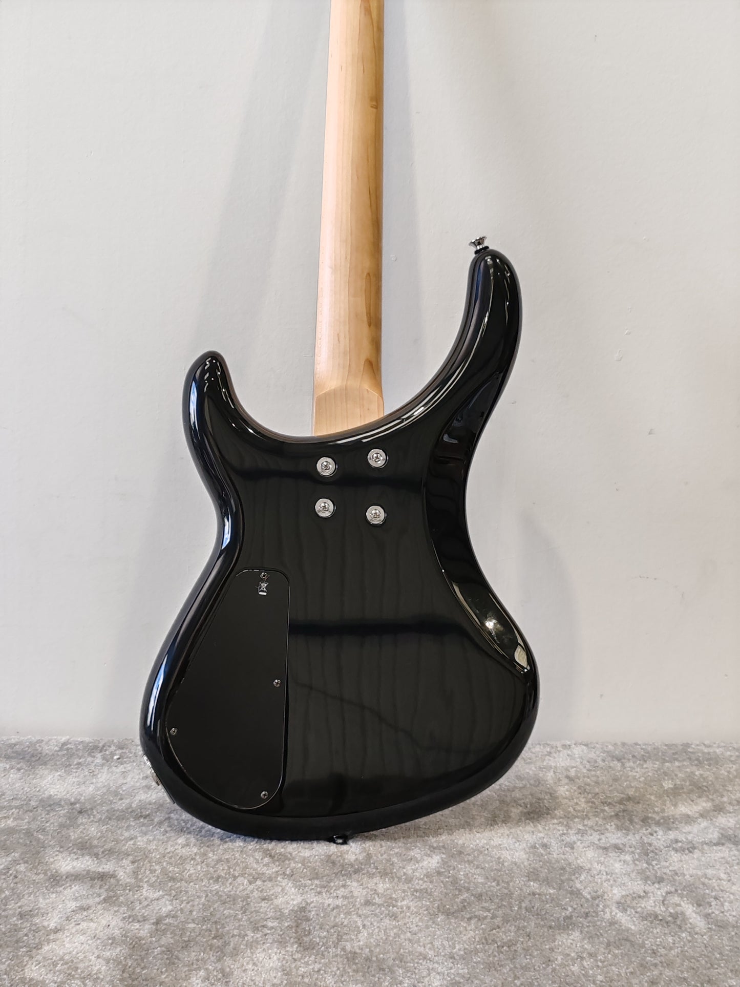 Jackson Concert C20 4 String Bass Guitar with Official Soft Case – Excellent Condition