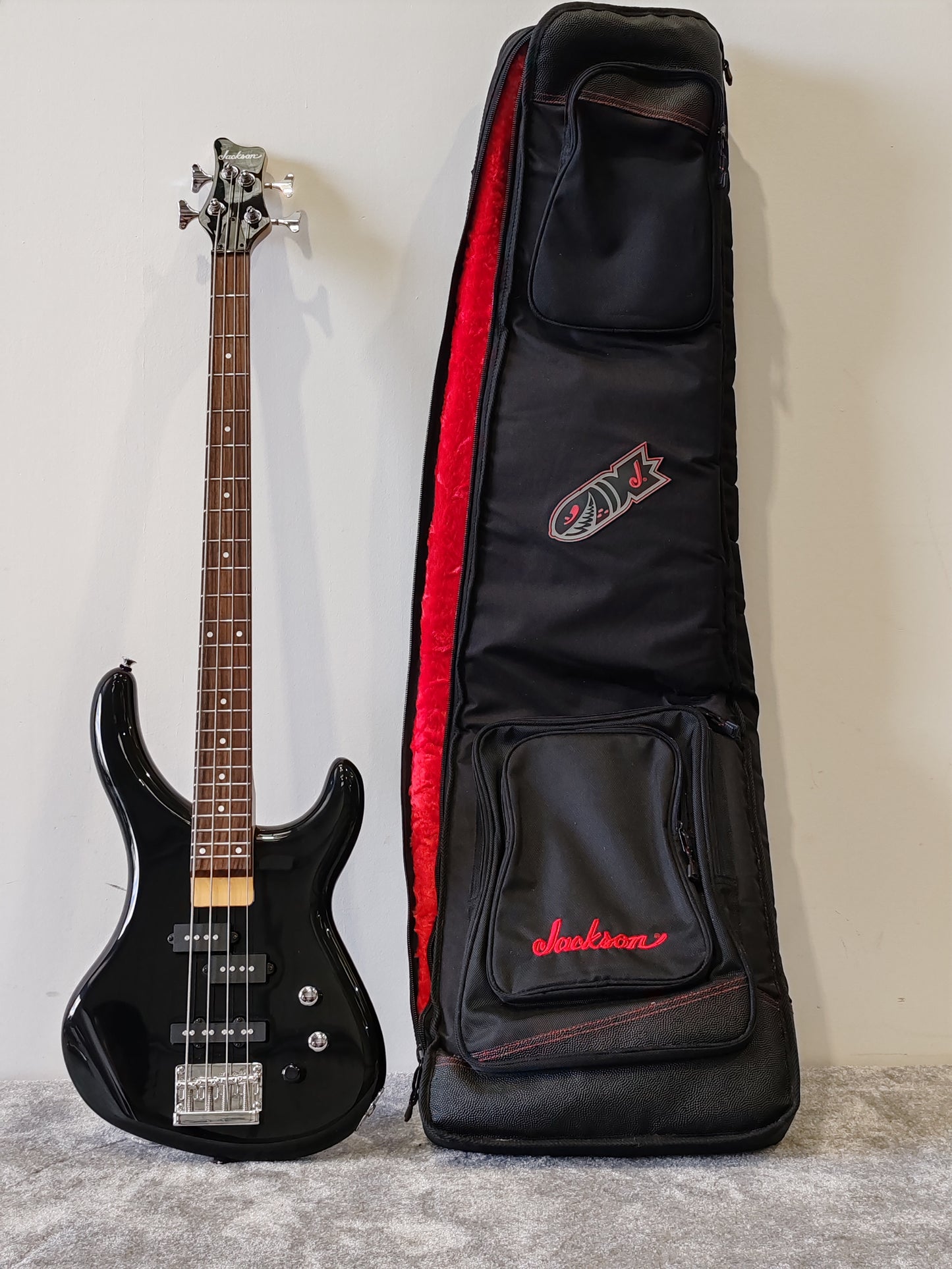 Jackson Concert C20 4 String Bass Guitar with Official Soft Case – Excellent Condition