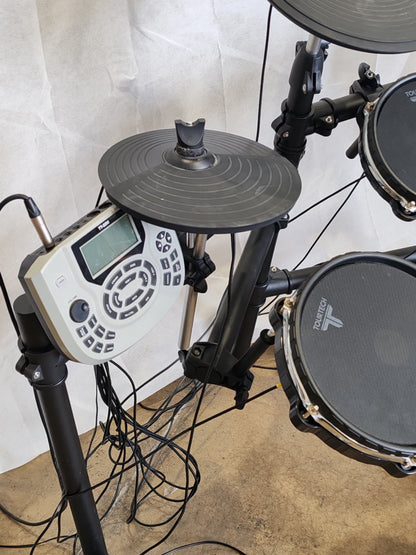 Tourtech TT-22M Electronic Drum Kit – Excellent Condition | Mesh Pads, Multi-Zone Triggers, Built-In Sound Module