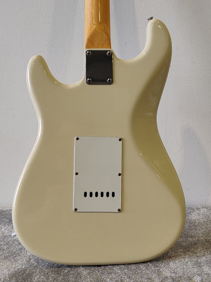 Francis Stratocaster Electric Guitar – Vintage-Style Tone,Very Good Condition