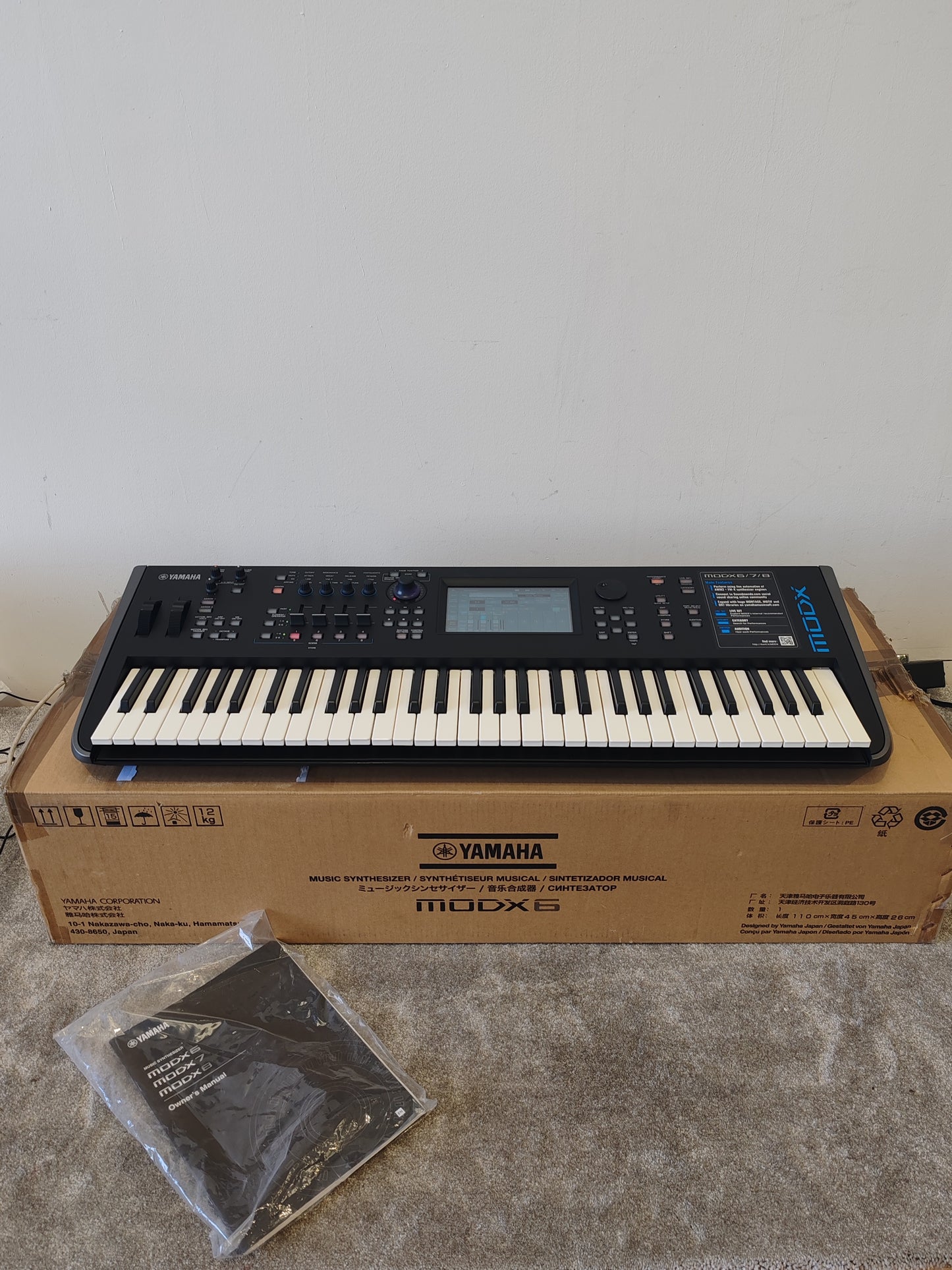 Yamaha MODX6 Synthesizer – AWM2 & FM-X Engines – Mint w/ Manual, Power Supply & Original Box