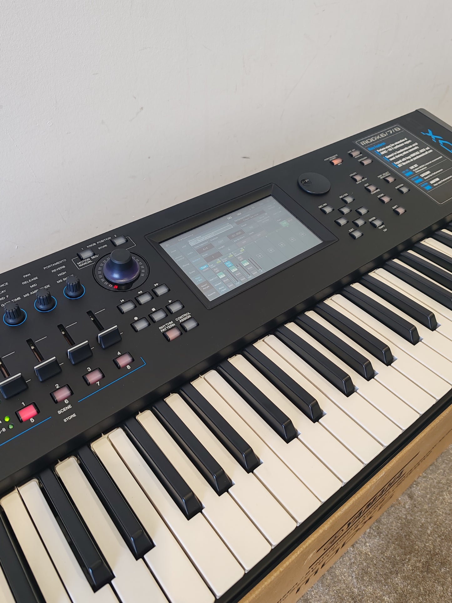 Yamaha MODX6 Synthesizer – AWM2 & FM-X Engines – Mint w/ Manual, Power Supply & Original Box