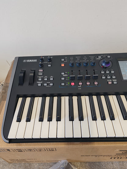 Yamaha MODX6 Synthesizer – AWM2 & FM-X Engines – Mint w/ Manual, Power Supply & Original Box
