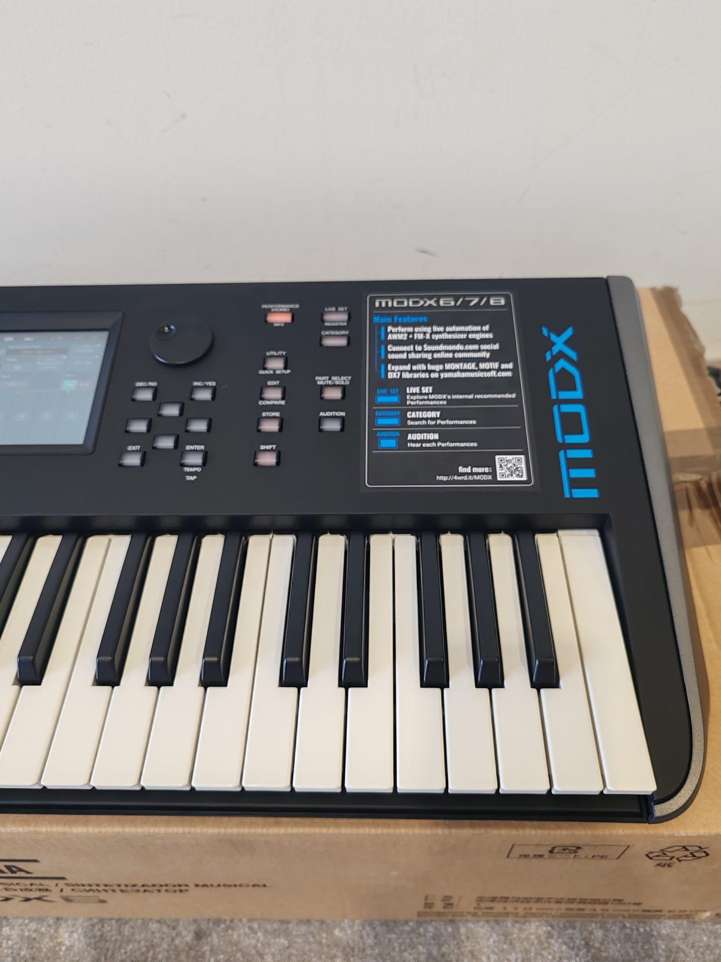 Yamaha MODX6 Synthesizer – AWM2 & FM-X Engines – Mint w/ Manual, Power Supply & Original Box