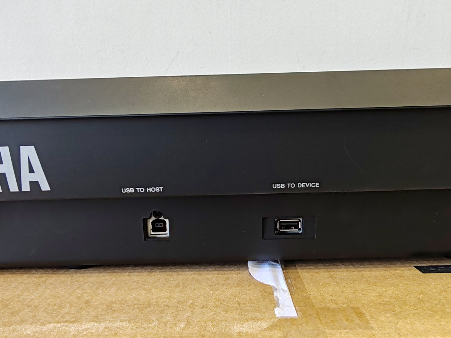 Yamaha MODX6 Synthesizer – AWM2 & FM-X Engines – Mint w/ Manual, Power Supply & Original Box