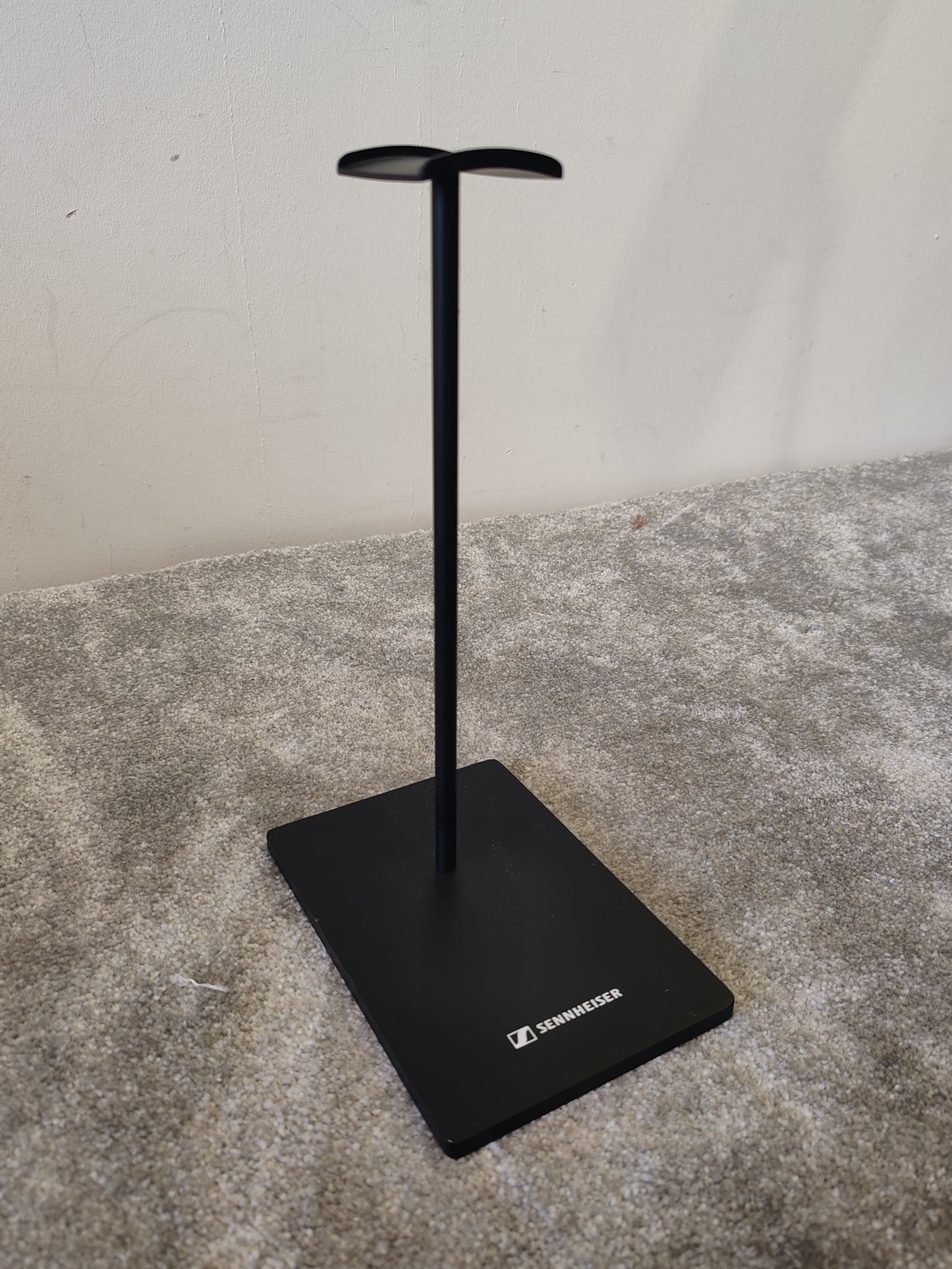 Sennheiser Premium Headphone Stand – Black Metal – Excellent
