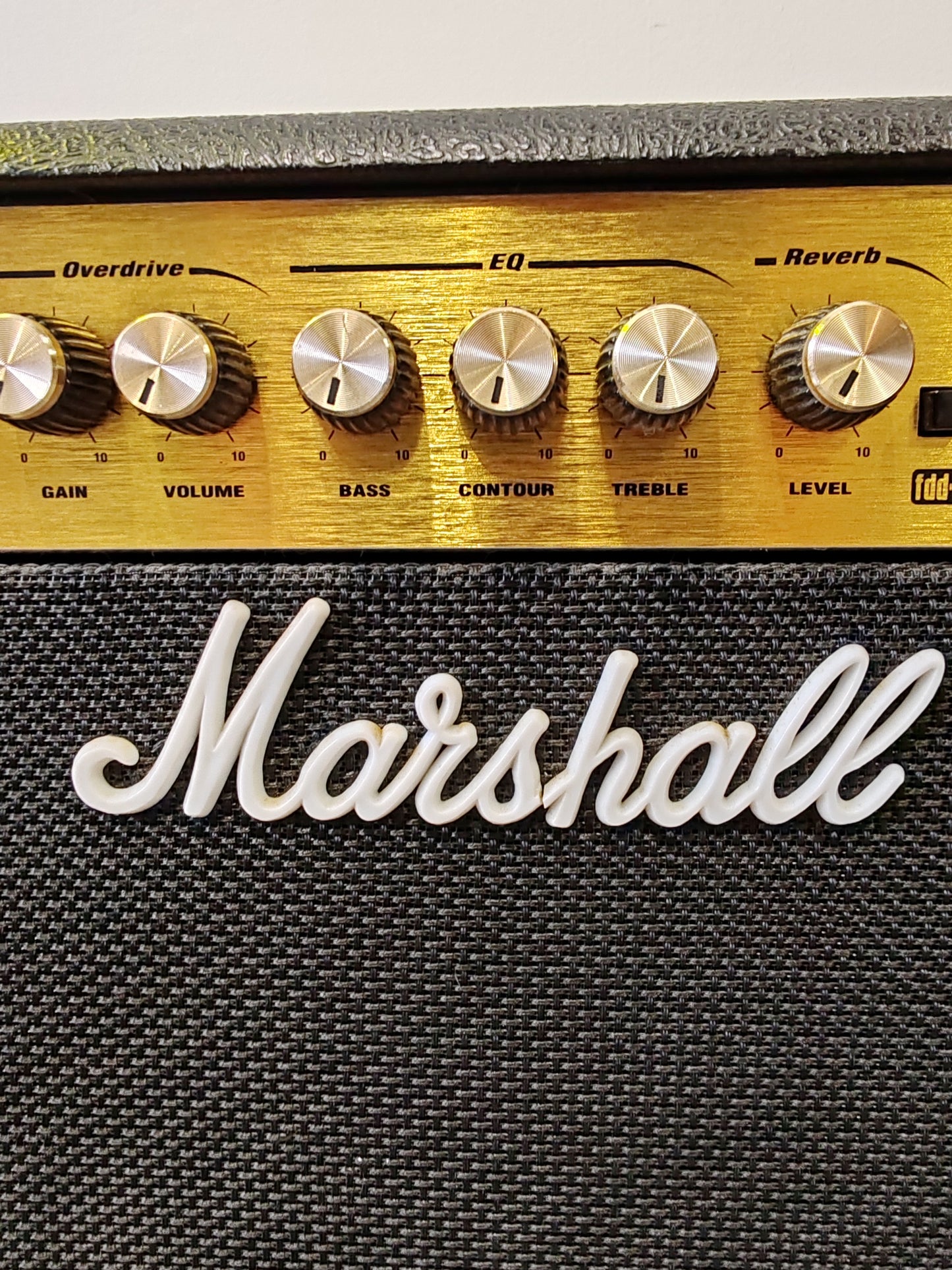Marshall MG15CDR – 15W Guitar Combo Amp – Reverb & Emulated Output – Very Good