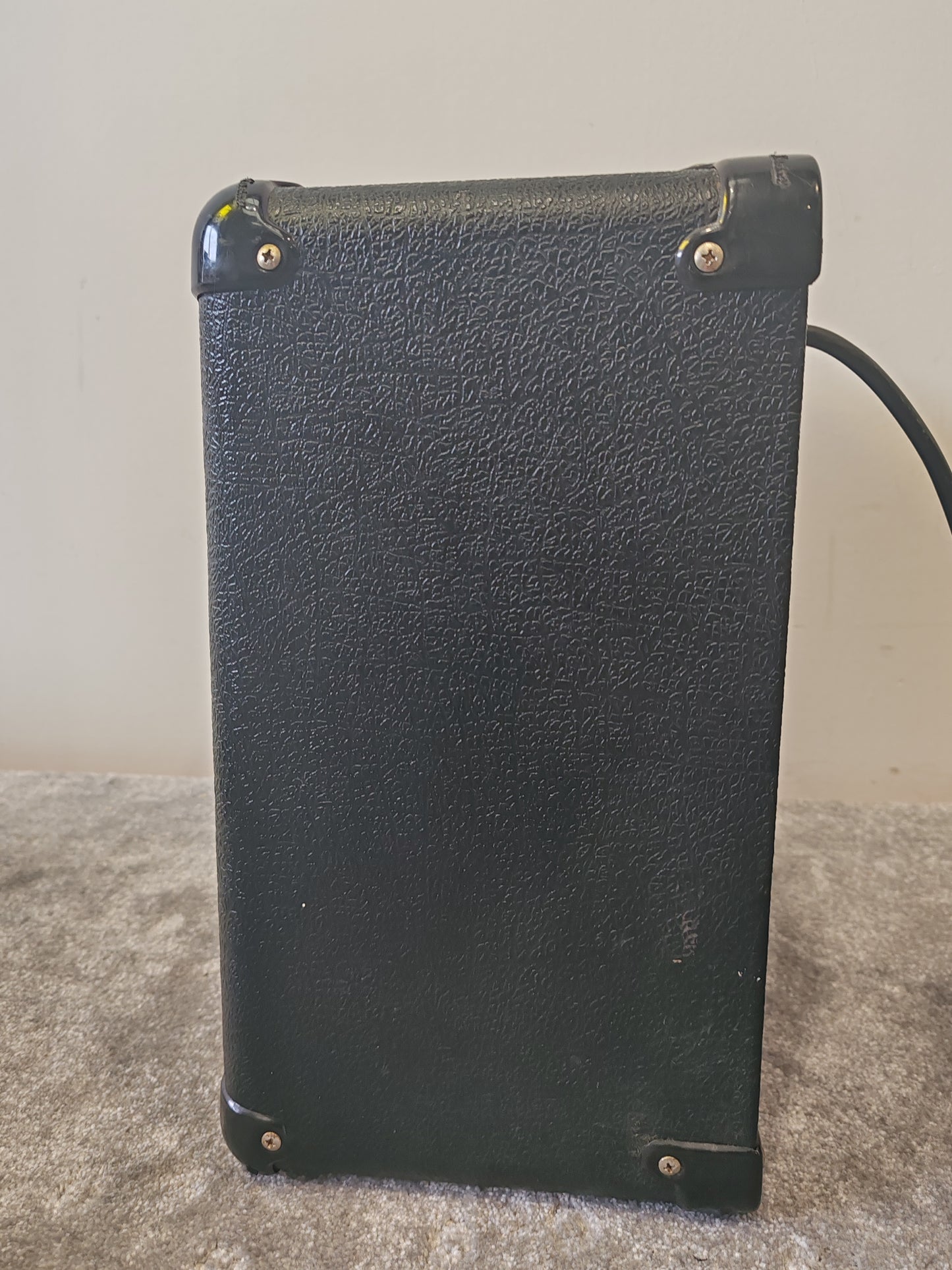Marshall MG15CDR – 15W Guitar Combo Amp – Reverb & Emulated Output – Very Good