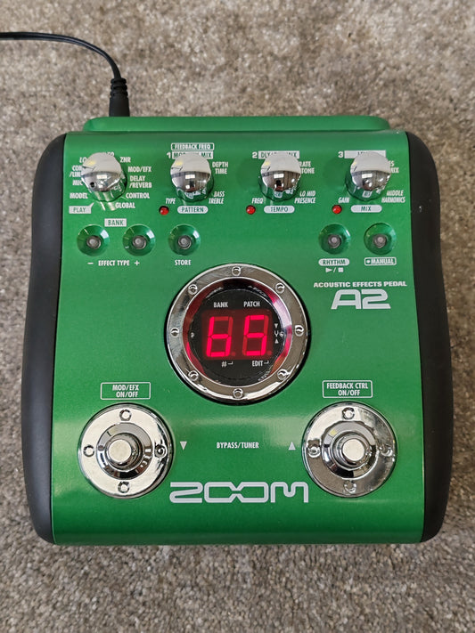 Zoom A2 – Acoustic Multi-Effects Pedal – Excellent w/ Original Box & Manual